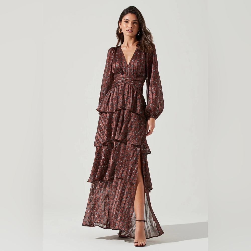 ASTR The Label Anora Maxi Dress XS Copper Floral Tiered Open Back Wedding Guest - Picture 4 of 12